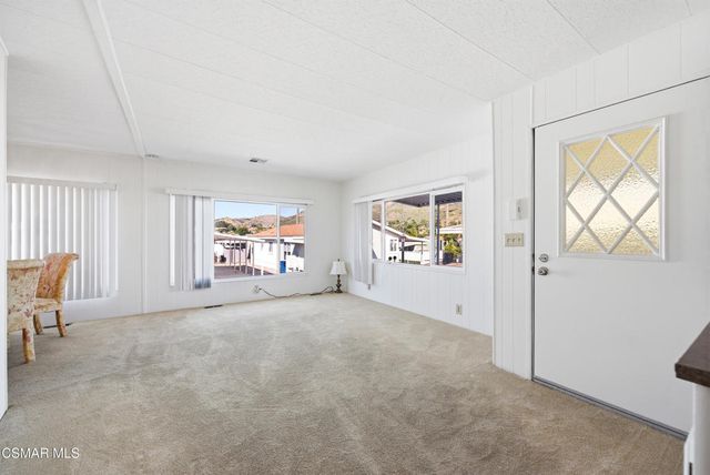 141 La Fortuna, Newbury Park, CA 91320