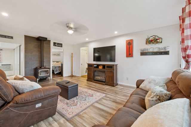 36871 Millwood Drive, Woodlake, CA 93286