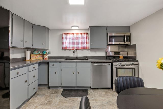 36871 Millwood Drive, Woodlake, CA 93286