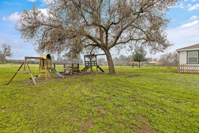 36871 Millwood Drive, Woodlake, CA 93286