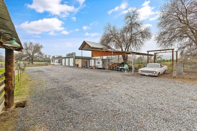 36871 Millwood Drive, Woodlake, CA 93286