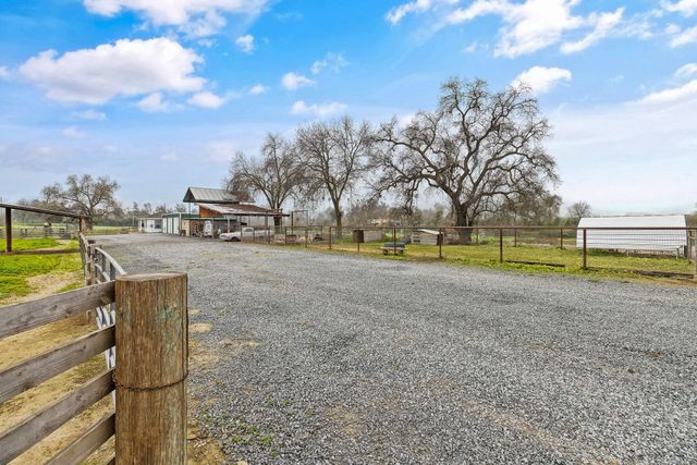 36871 Millwood Drive, Woodlake, CA 93286