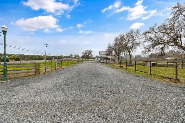 36871 Millwood Drive, Woodlake, CA 93286