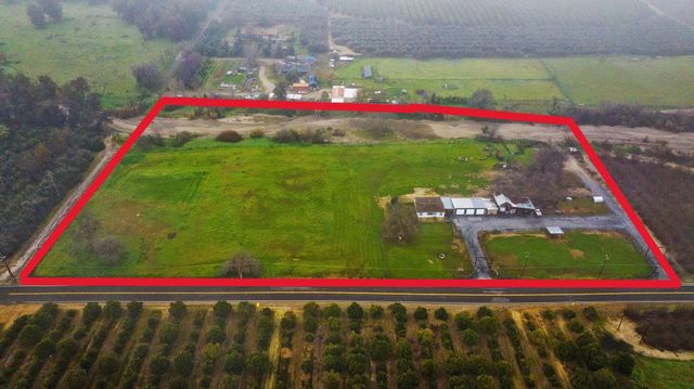 36871 Millwood Drive, Woodlake, CA 93286