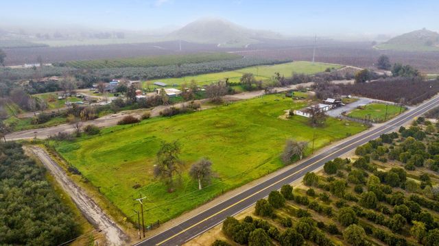 36871 Millwood Drive, Woodlake, CA 93286