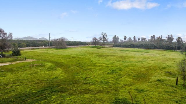 36871 Millwood Drive, Woodlake, CA 93286