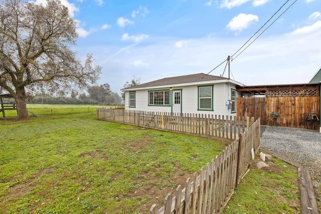 36871 Millwood Drive, Woodlake, CA 93286