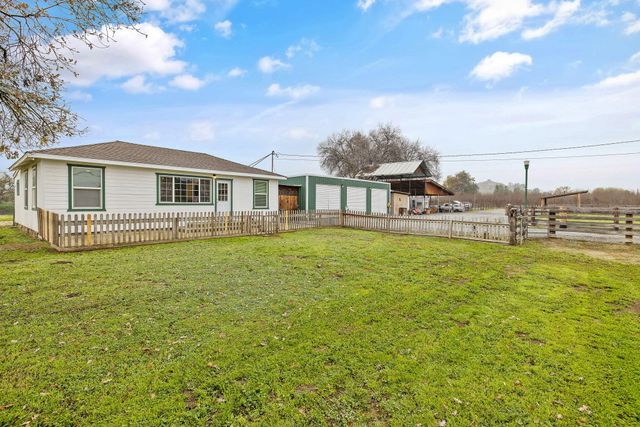 36871 Millwood Drive, Woodlake, CA 93286