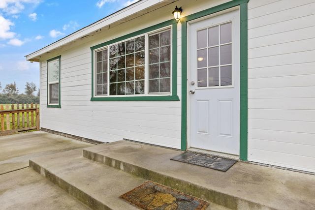 36871 Millwood Drive, Woodlake, CA 93286