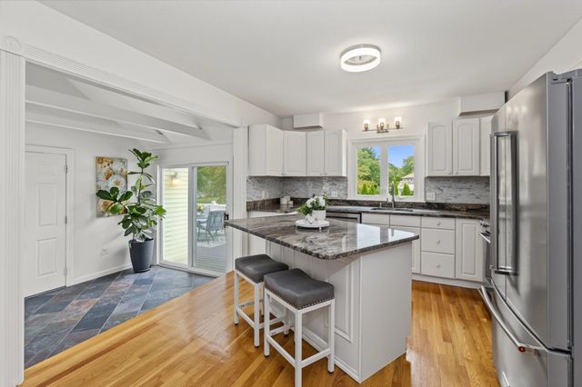 9 Old Homestead, Methuen, MA 01844