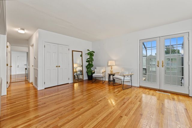 9 Old Homestead, Methuen, MA 01844