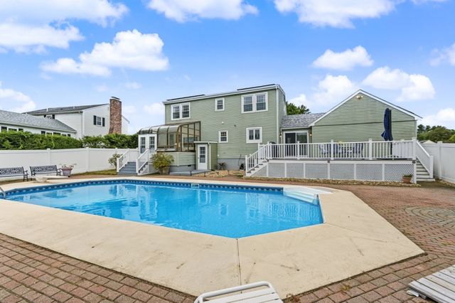 9 Old Homestead, Methuen, MA 01844