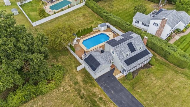 9 Old Homestead, Methuen, MA 01844