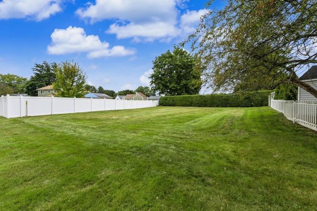 9 Old Homestead, Methuen, MA 01844