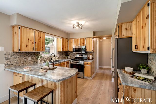 1689 Slater Street, Dorr Twp, MI 49323