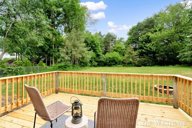 1689 Slater Street, Dorr Twp, MI 49323