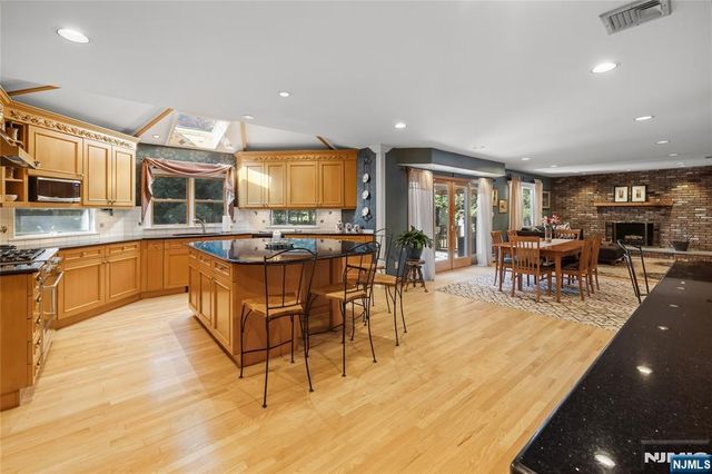 55 Glen Road, Woodcliff Lake, NJ 07677
