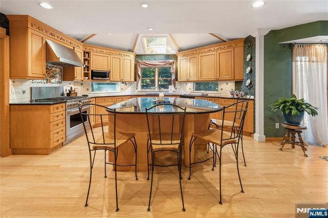 55 Glen Road, Woodcliff Lake, NJ 07677