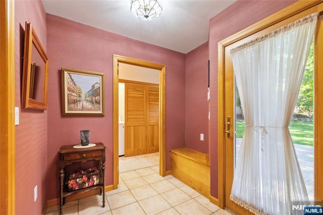 55 Glen Road, Woodcliff Lake, NJ 07677