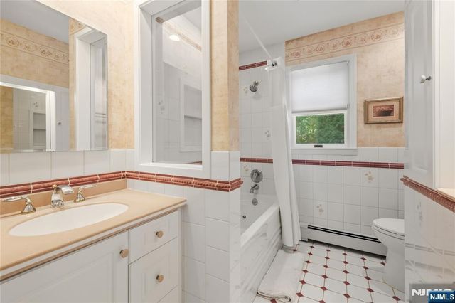 55 Glen Road, Woodcliff Lake, NJ 07677