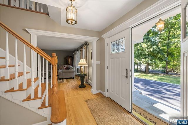 55 Glen Road, Woodcliff Lake, NJ 07677