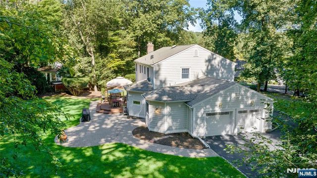 55 Glen Road, Woodcliff Lake, NJ 07677
