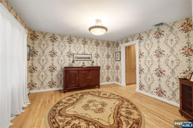 55 Glen Road, Woodcliff Lake, NJ 07677