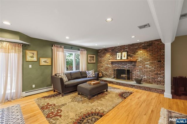 55 Glen Road, Woodcliff Lake, NJ 07677