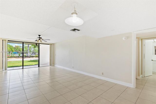 16400 Golf Club Rd 104, Weston, FL 33326