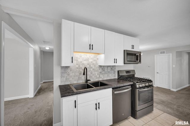 116 HOLLAND Court, Creve Coeur, IL 61610