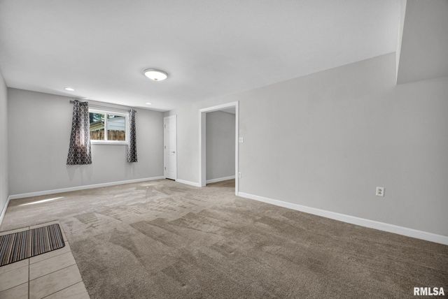 116 HOLLAND Court, Creve Coeur, IL 61610