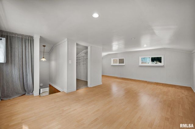 116 HOLLAND Court, Creve Coeur, IL 61610
