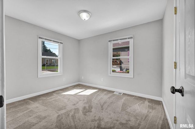 116 HOLLAND Court, Creve Coeur, IL 61610