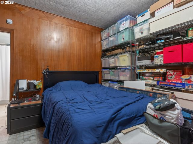 2612 ESTHER St, Vancouver, WA 98660