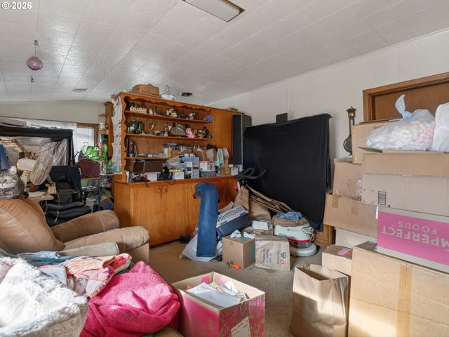 2612 ESTHER St, Vancouver, WA 98660