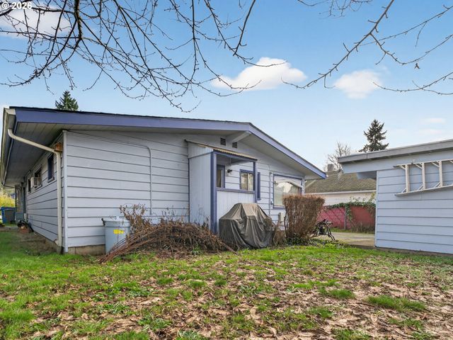 2612 ESTHER St, Vancouver, WA 98660