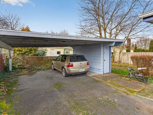 2612 ESTHER St, Vancouver, WA 98660