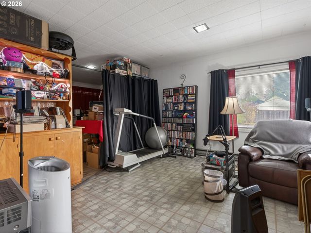 2612 ESTHER St, Vancouver, WA 98660