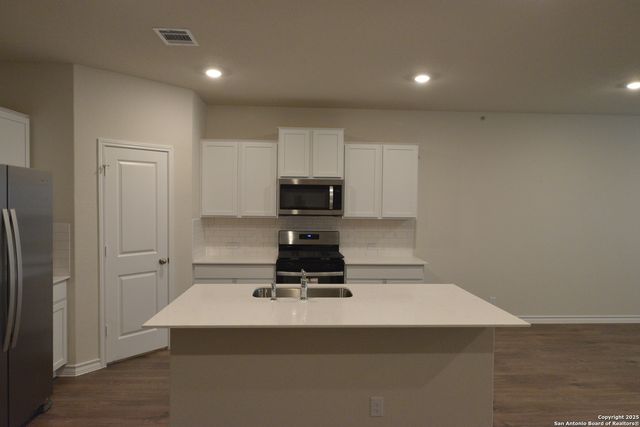 21042 Watercourse Way, San Antonio, TX 78266