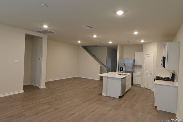 21042 Watercourse Way, San Antonio, TX 78266