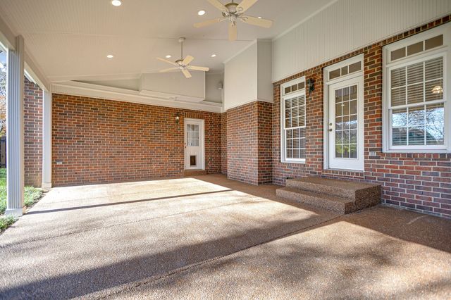 225 Polk Place Dr, Franklin, TN 37064