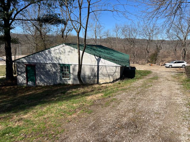 1860 Ford Road, Winchester, KY 40391