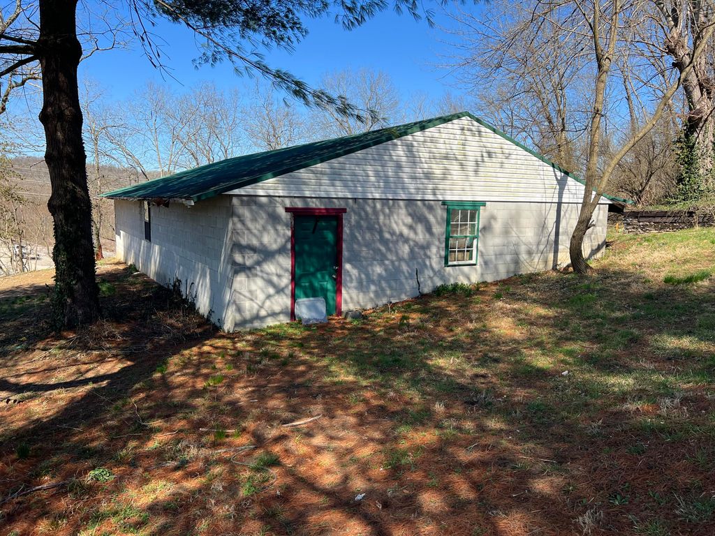 1860 Ford Road, Winchester, KY 40391