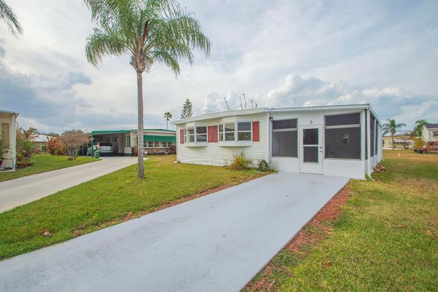 5 Santa Fe Lane, Port St. Lucie, FL 34952