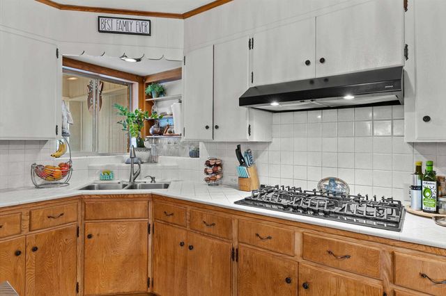 6346 Highway 79, Henderson, TX 75654