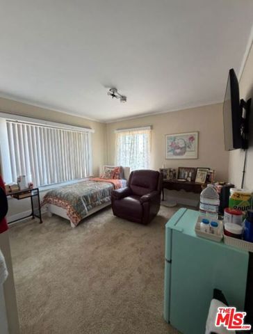 903 N Edgemont Street, Los Angeles, CA 90029