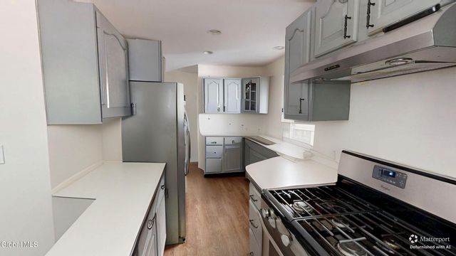 31 Woodlawn Avenue, Albany, NY 12208