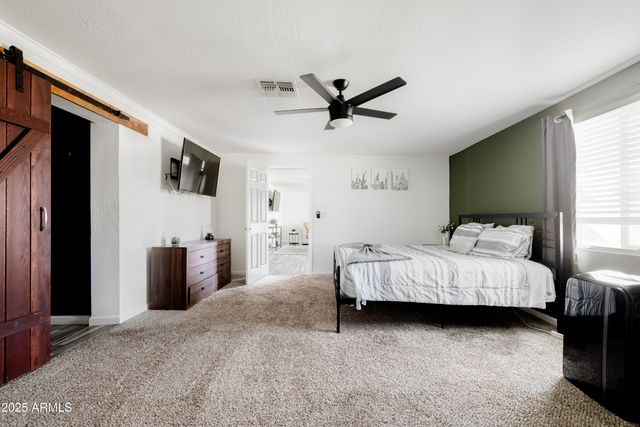 2318 W PINCHOT Avenue, Phoenix, AZ 85015