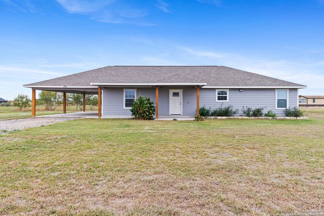 1034 County Road 6710, Natalia, TX 78059