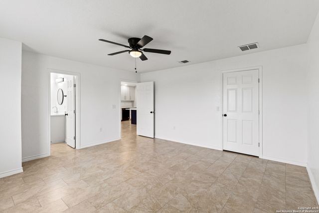 1034 County Road 6710, Natalia, TX 78059